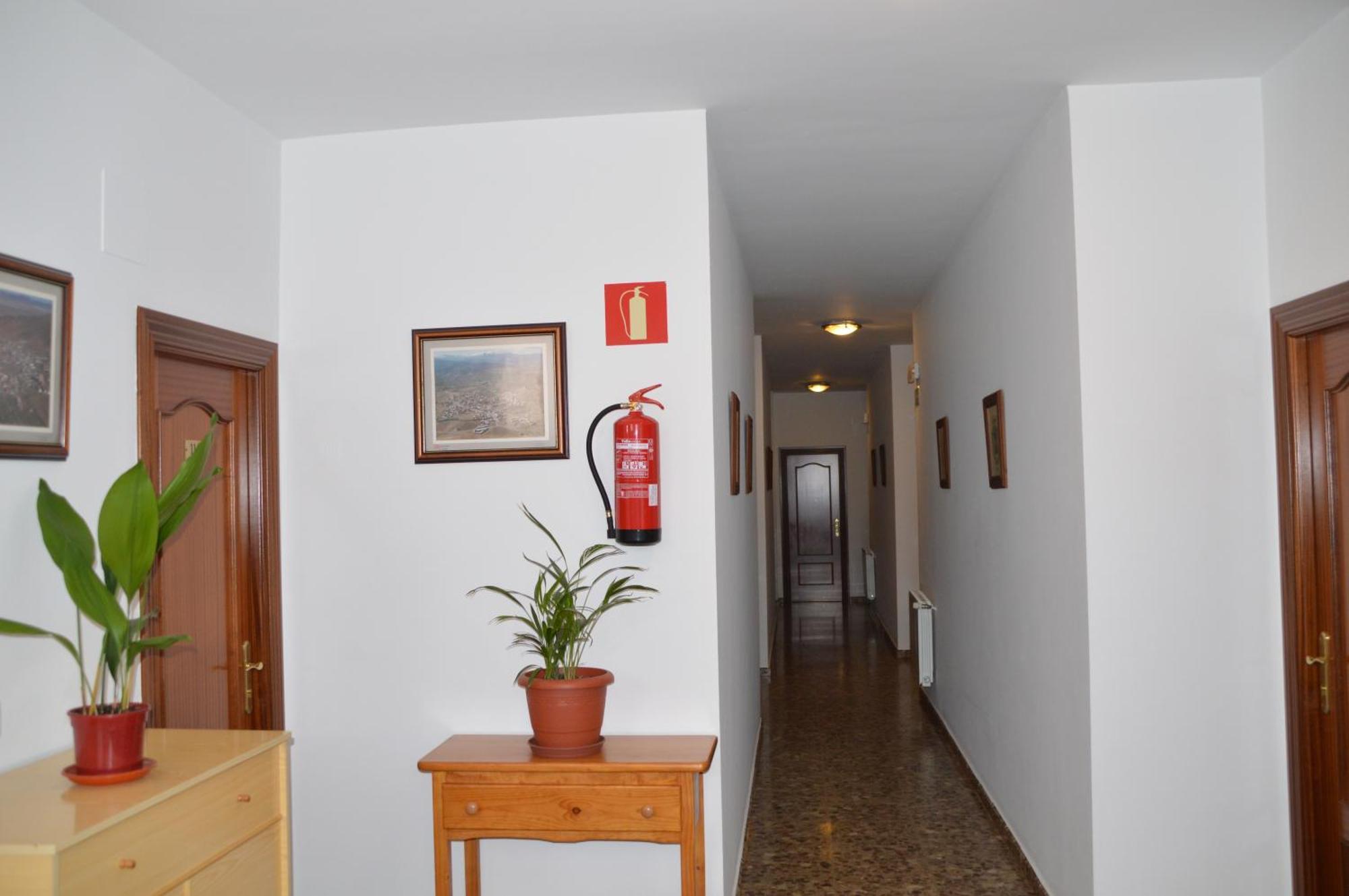 Labella - Hostal Rural Restaurante La Calahorra Bagian luar foto